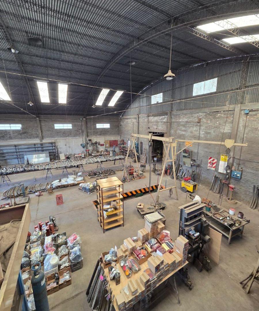 Foto de VENTA DE GRAN GALPON INDUSTRIAL CON VIVIENDA SOBRE RUTA PROVINCIAL 50, imagen 3