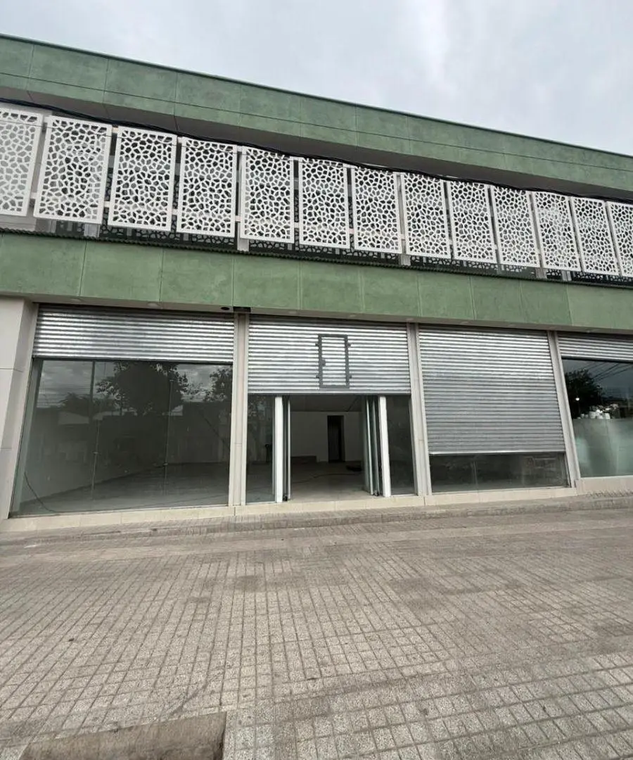 ALQUILER LOCAL COMERCIAL EN EL CENTRO DE LAS HERAS, MENDOZA. 150 M2 - BAÑOS 3