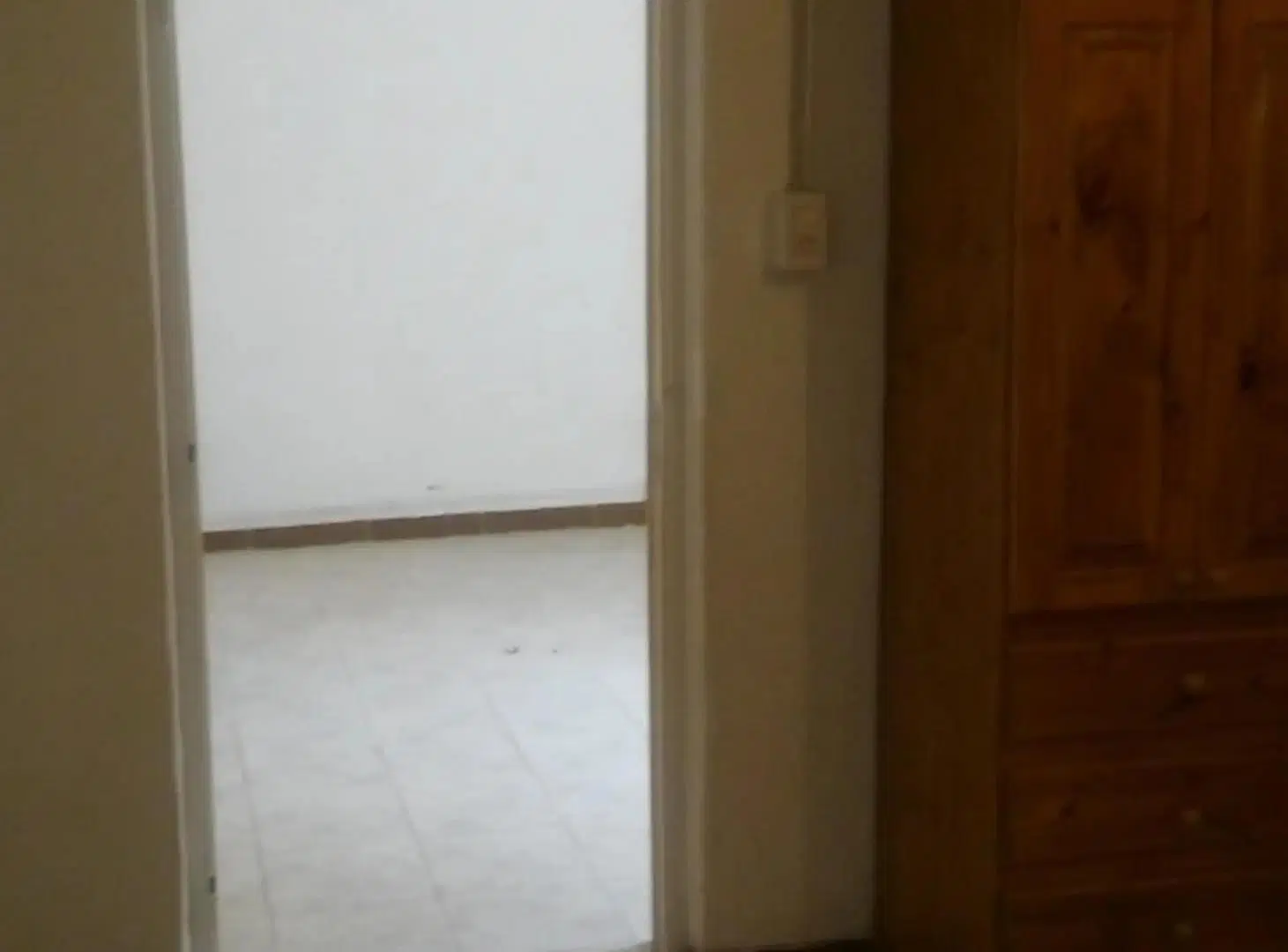 ALQUILER CASA ESQUINA EN GODOY CRUZ, LIMITE CIUDAD. UN DORMITORIO 3