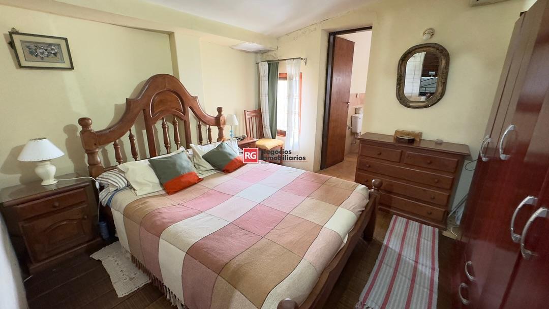 Venta - Casa a Reciclar con Terreno en Salta Capital 1