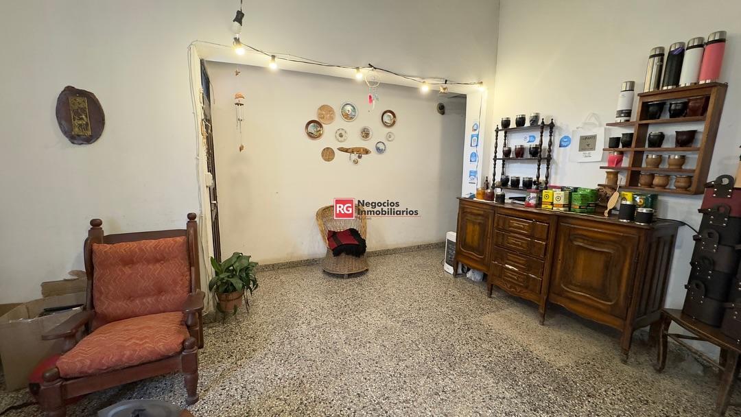Venta - Casa a Reciclar con Terreno en Salta Capital 3