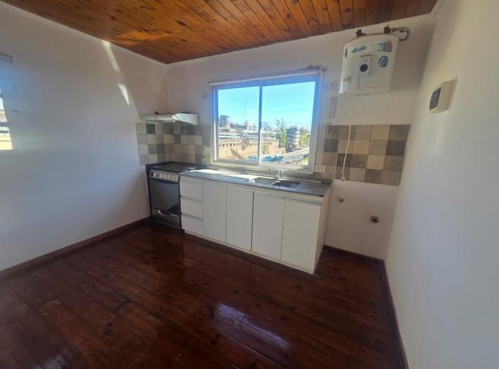 TALLERES OESTE - AV. DEL TRABAJO 1572 - DEPTO EN ALQUILER 1