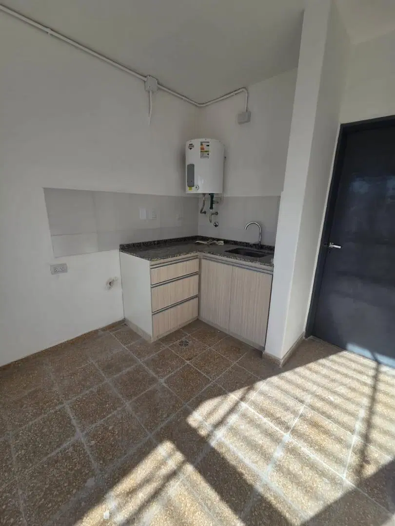 GRAL BUSTOS - AV. ALEM 1400 - DEPTO EN ALQUILER 3