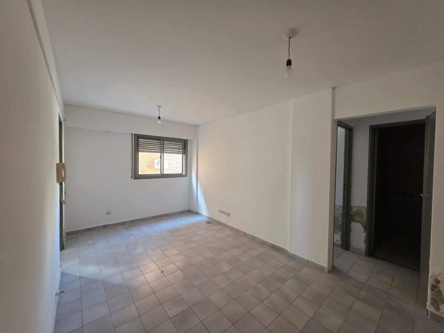 Foto de CENTRO - DUARTE QUIROS 225 - DEPTO EN ALQUILER, imagen 2