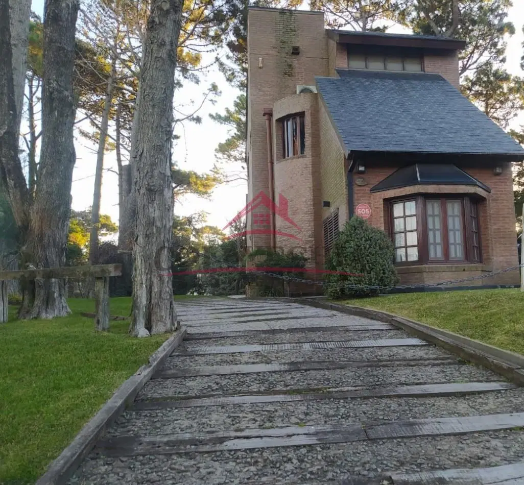 Oportunidad de compra, excelente Chalet en Valeria del Mar-Pinamar 3