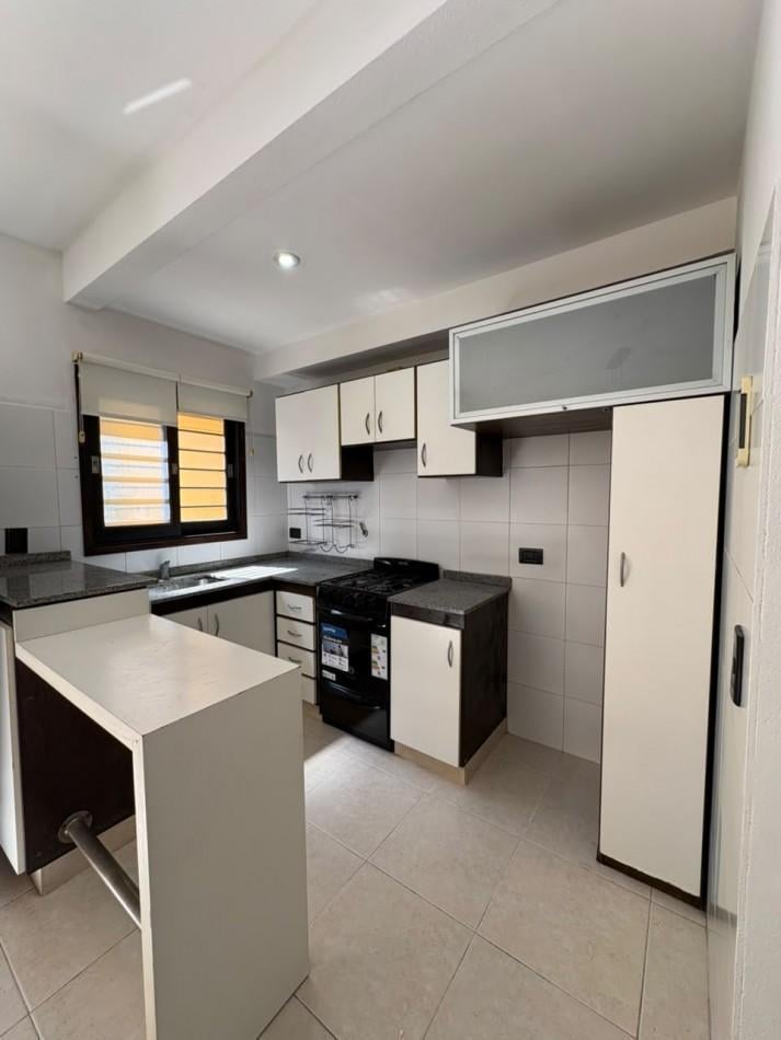 Foto de VENTA DEPARTAMENTO - Pinamar Oportunidad, imagen 2