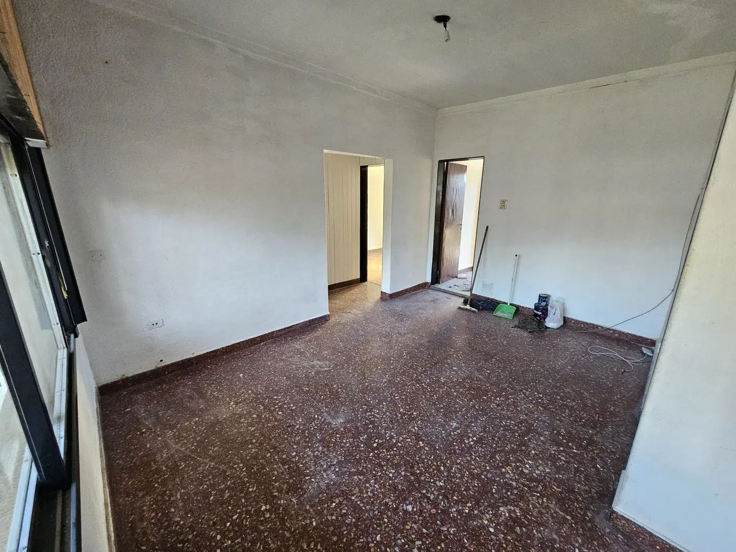 Casa 4 ambientes en alquiler Ituzaingo 5