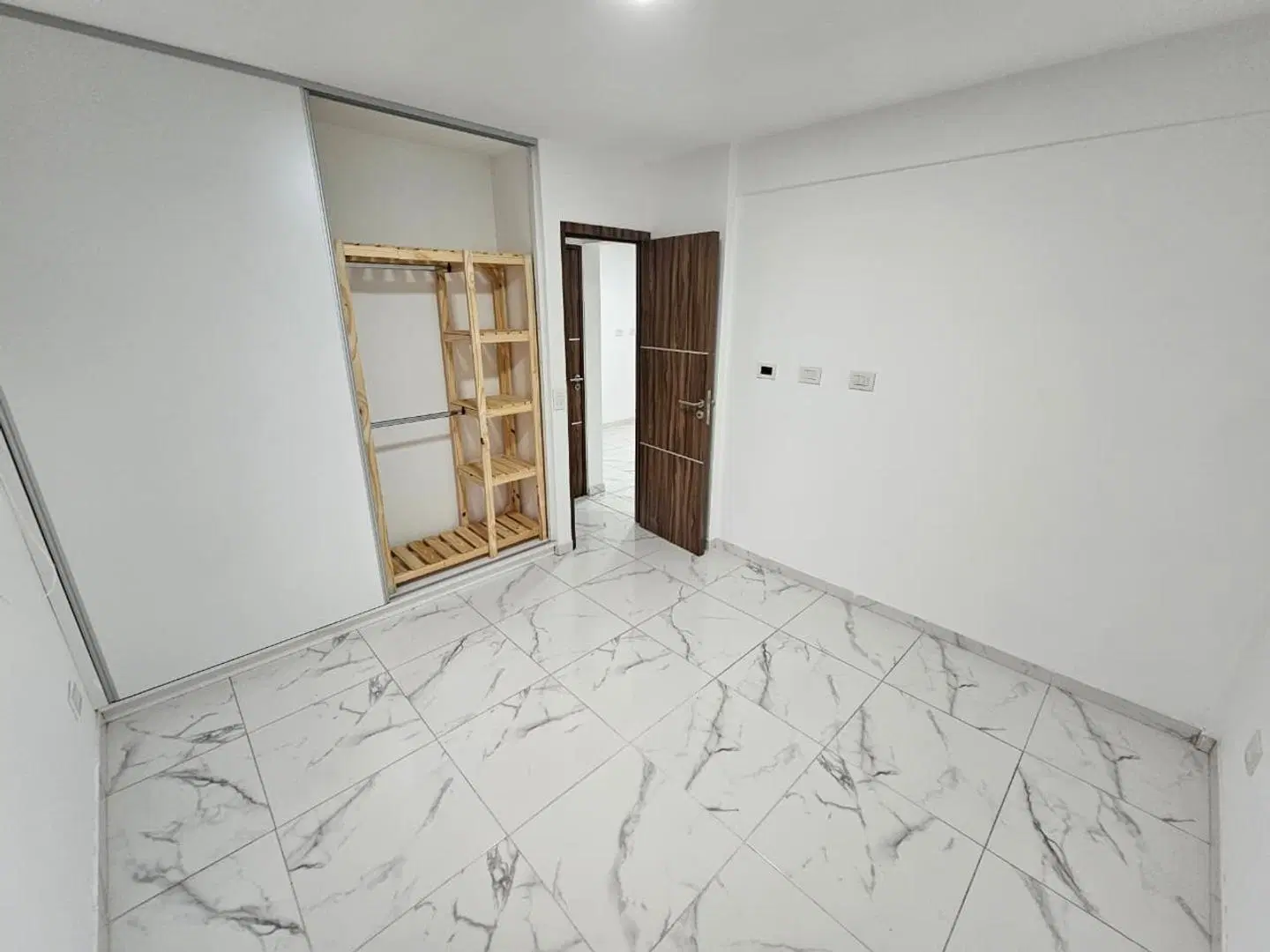 Departamento Alquiler dos ambientes Moron 5
