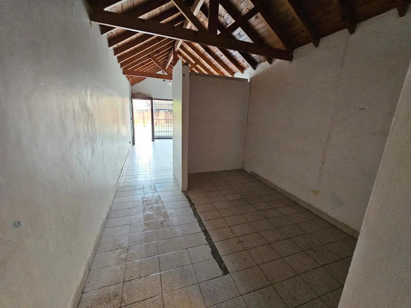 Local Alquiler Castelar norte 3