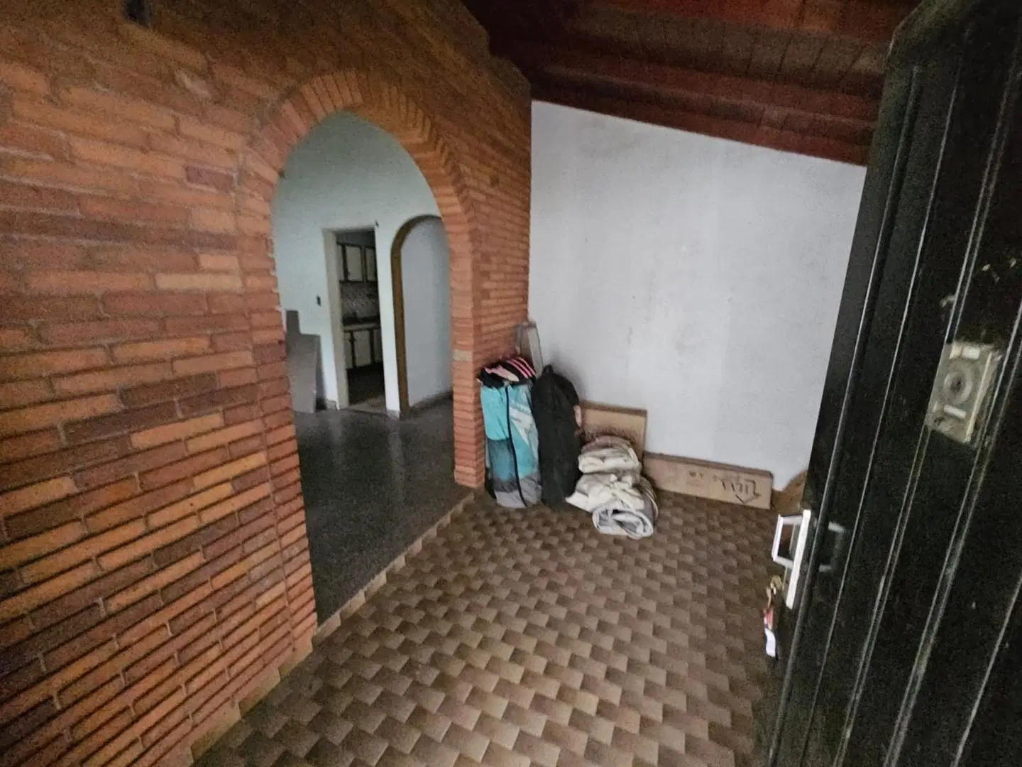 PH 3 Ambientes en Planta Baja con Cochera y Patio - Castelar 2