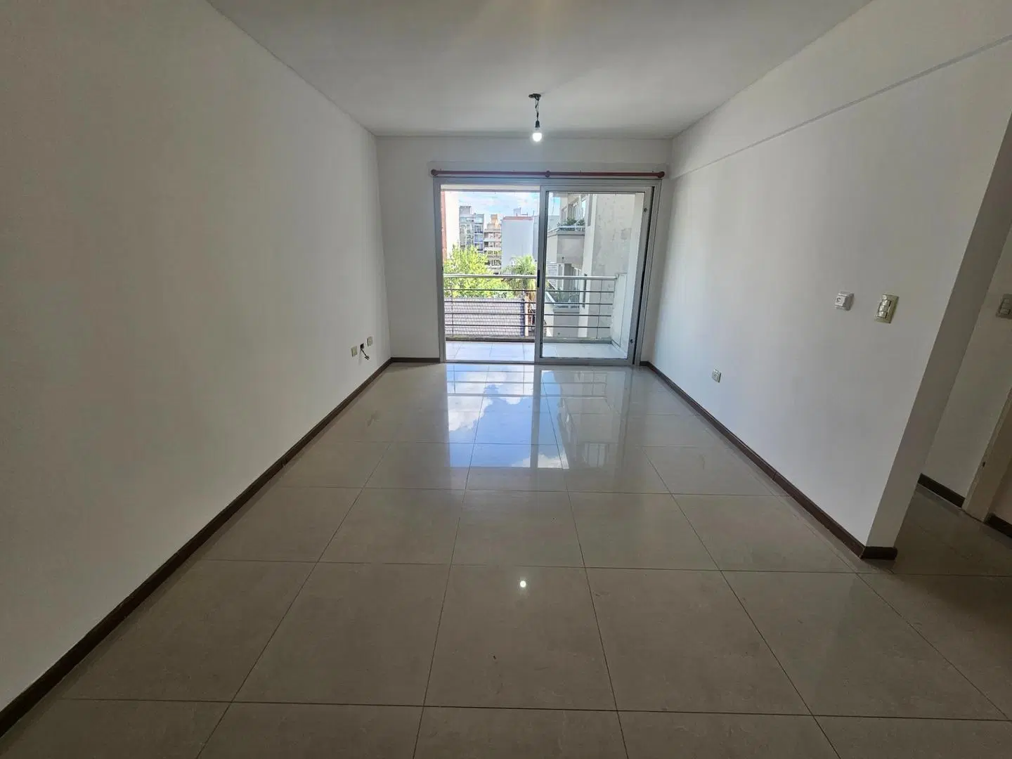 Departamento 2 ambientes con cochera en venta Castelar Norte 3