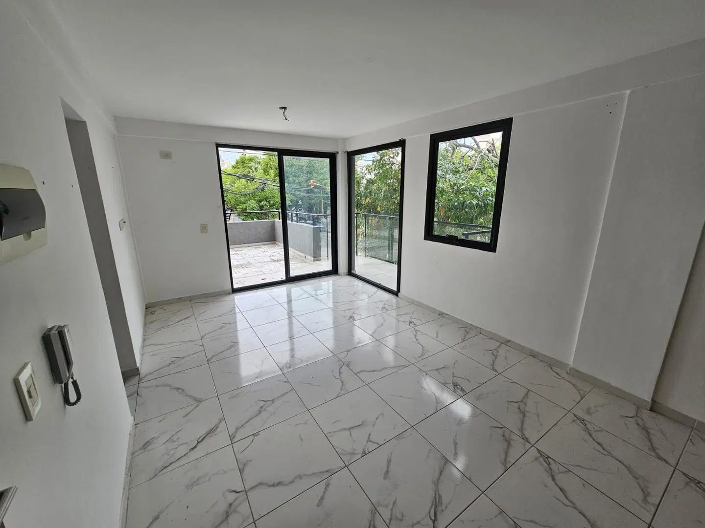 Departamento Alquiler dos ambientes Moron 5