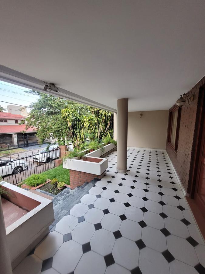 Casa en Crisostomo Alvarez Al 4000 (Zona Parque Guillermina, Barrio Beverly Hills) 1