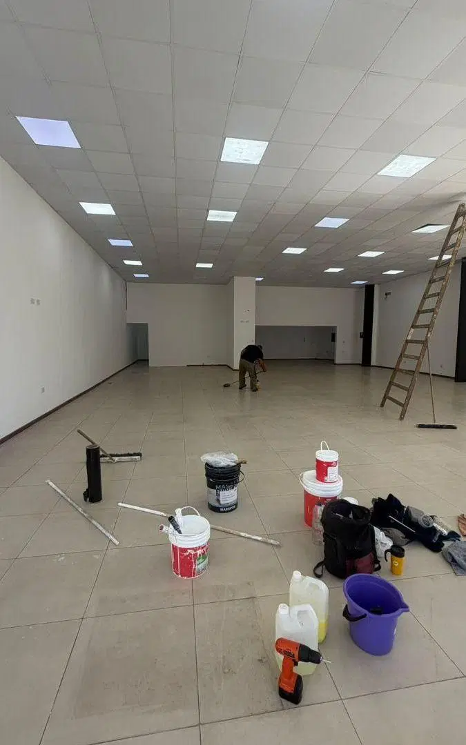 Excelente Local comercial de 300 m² en alquiler en Granadero Baigorria 5