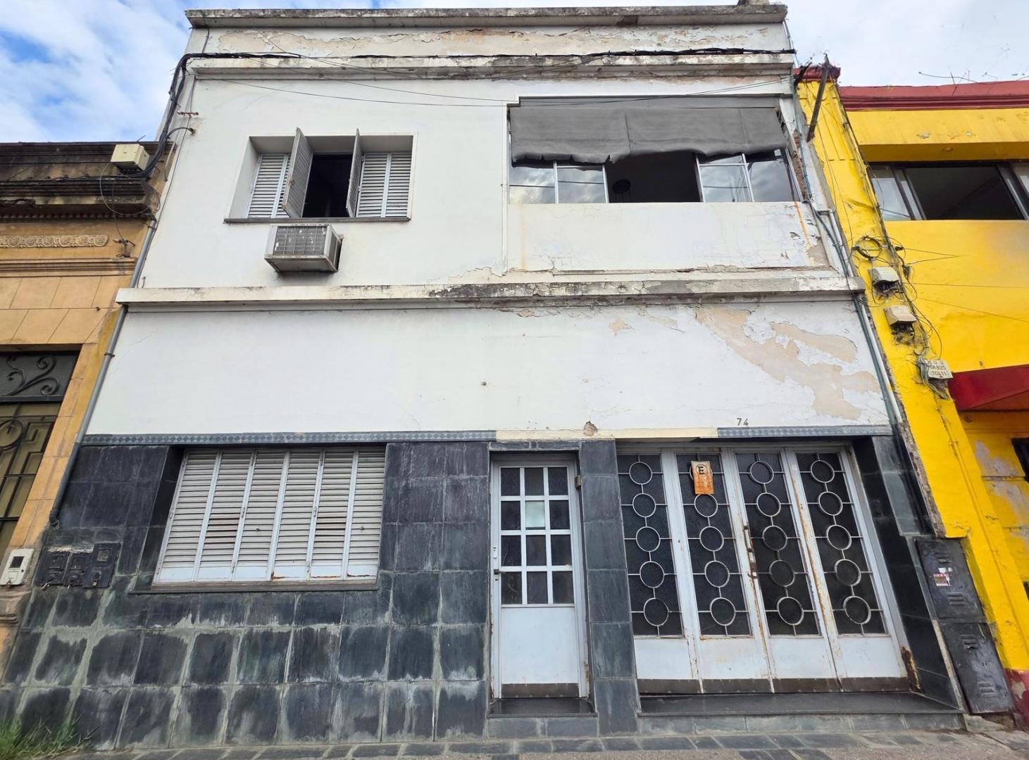 Importante propiedad sobre Av. Mitre