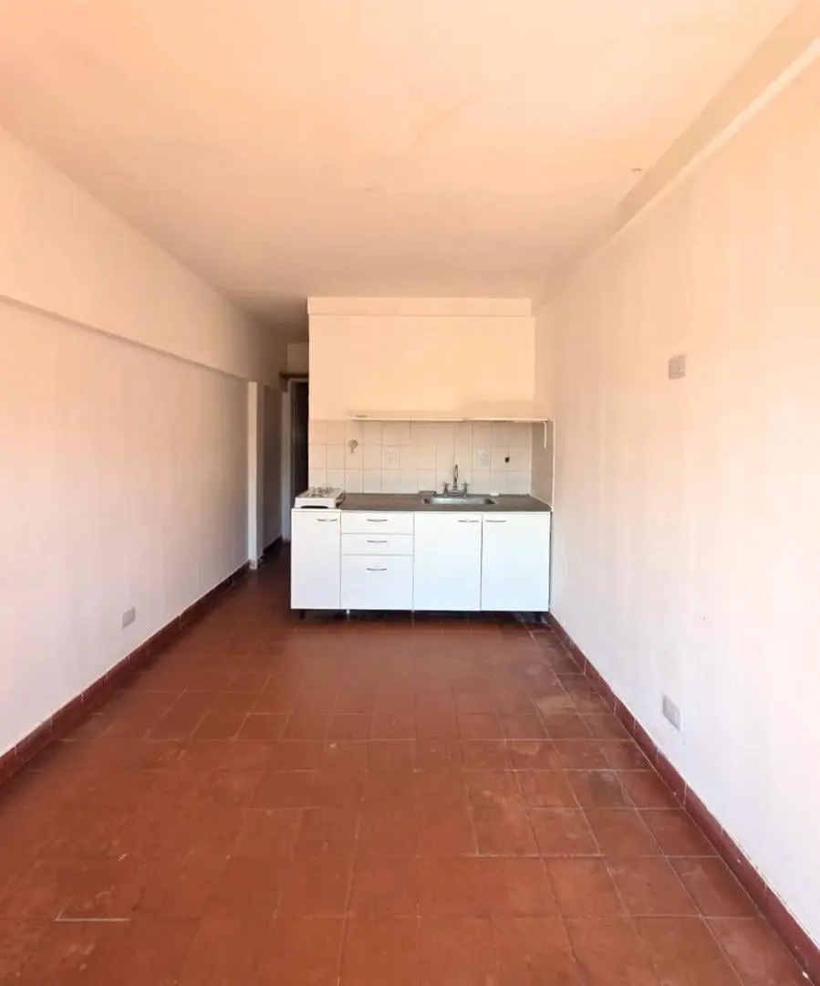 Departamento 1D en Alsina al 600 - Oportunudad 5