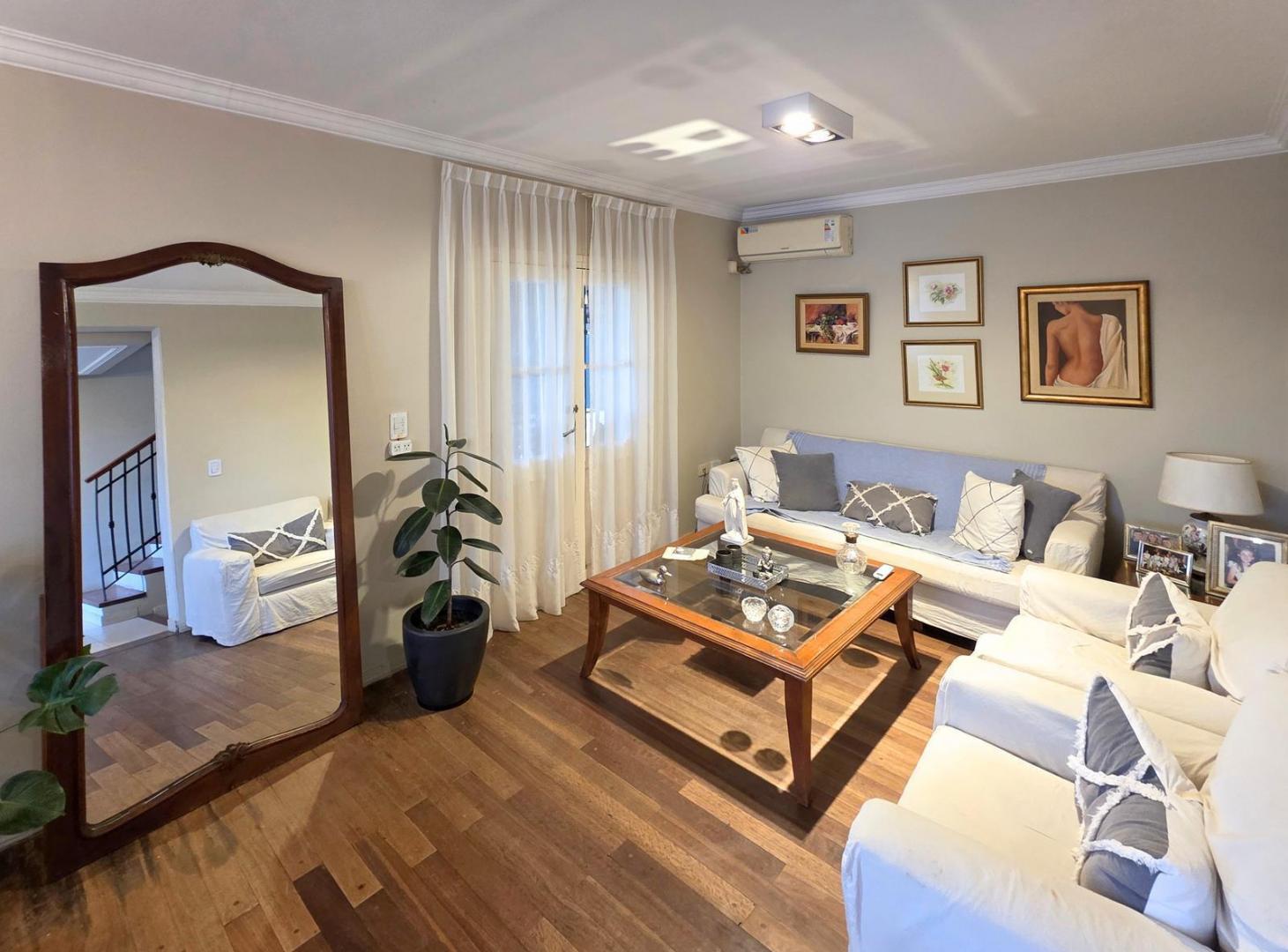 Duplex en Venta a metros de Avenida Aconquija al 2300