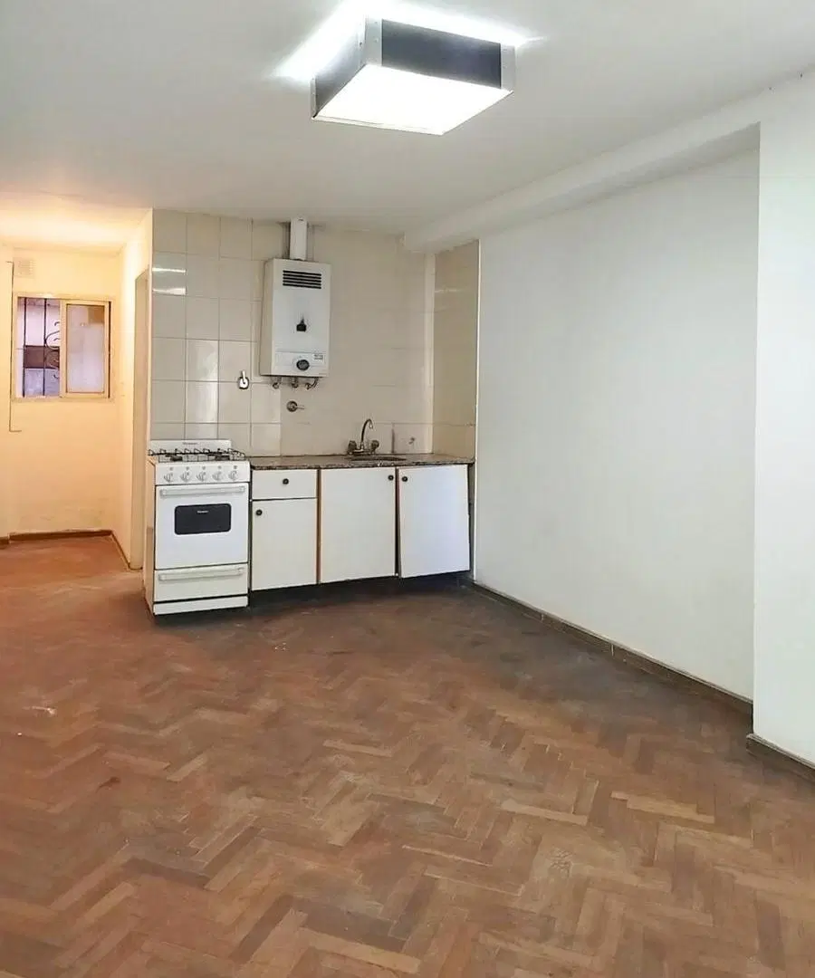 Departamento monoambiente separado en Alquiler en Microcentro - Muñecas al 300 5
