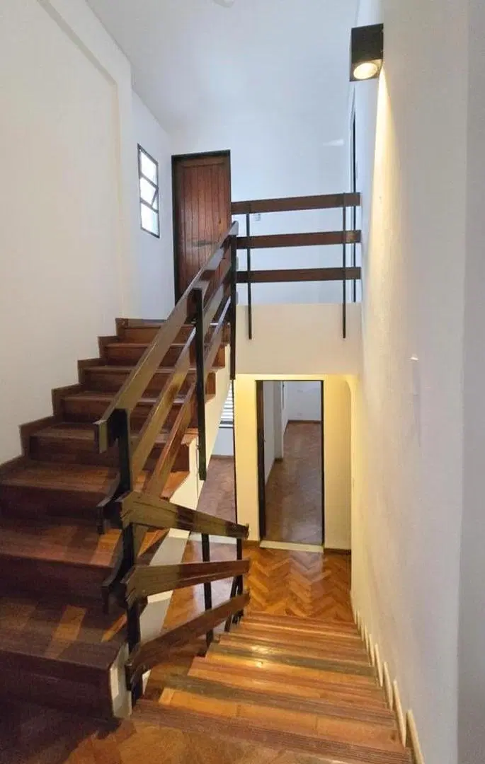 Casa de Estilo en Venta en Barrio Norte - 3D + Cochera 5