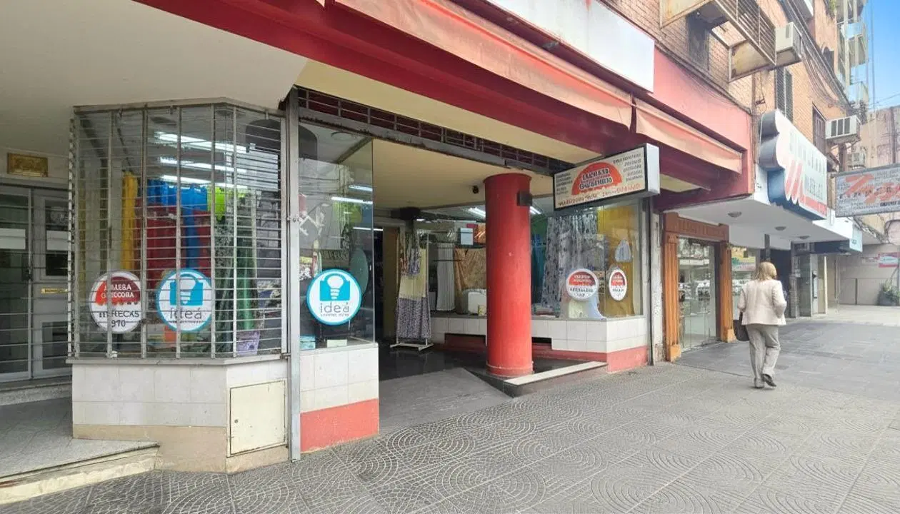 Excepcional Local Comercial en Alquiler en Pleno Microcentro - Muñecas al 300 2