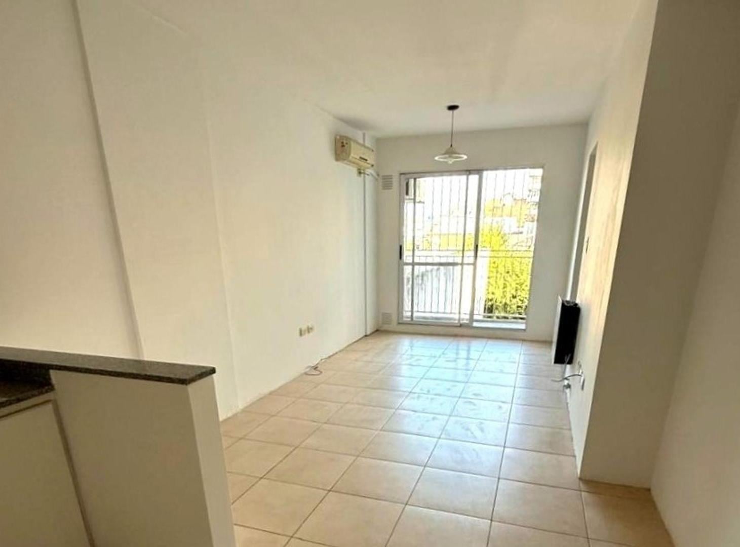 Departamento de 1 dormitorio con poca antigüedad