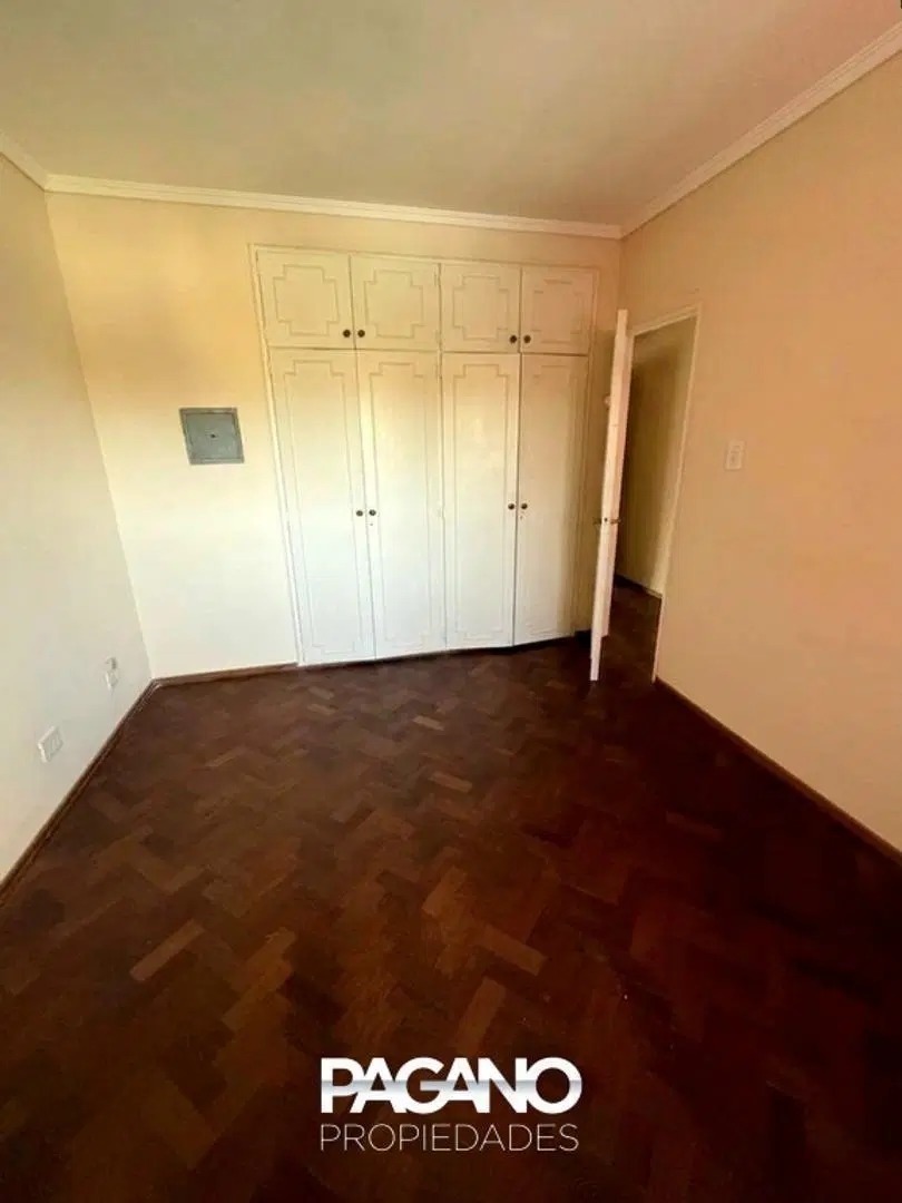 Semipiso con cochera en Barrio Martin 1