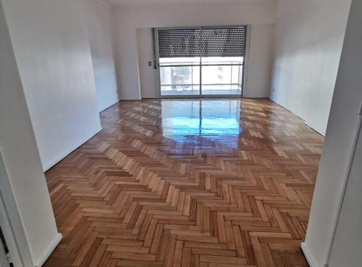 DUEÑO ALQUILA SEMI PISO CON BALCON 2