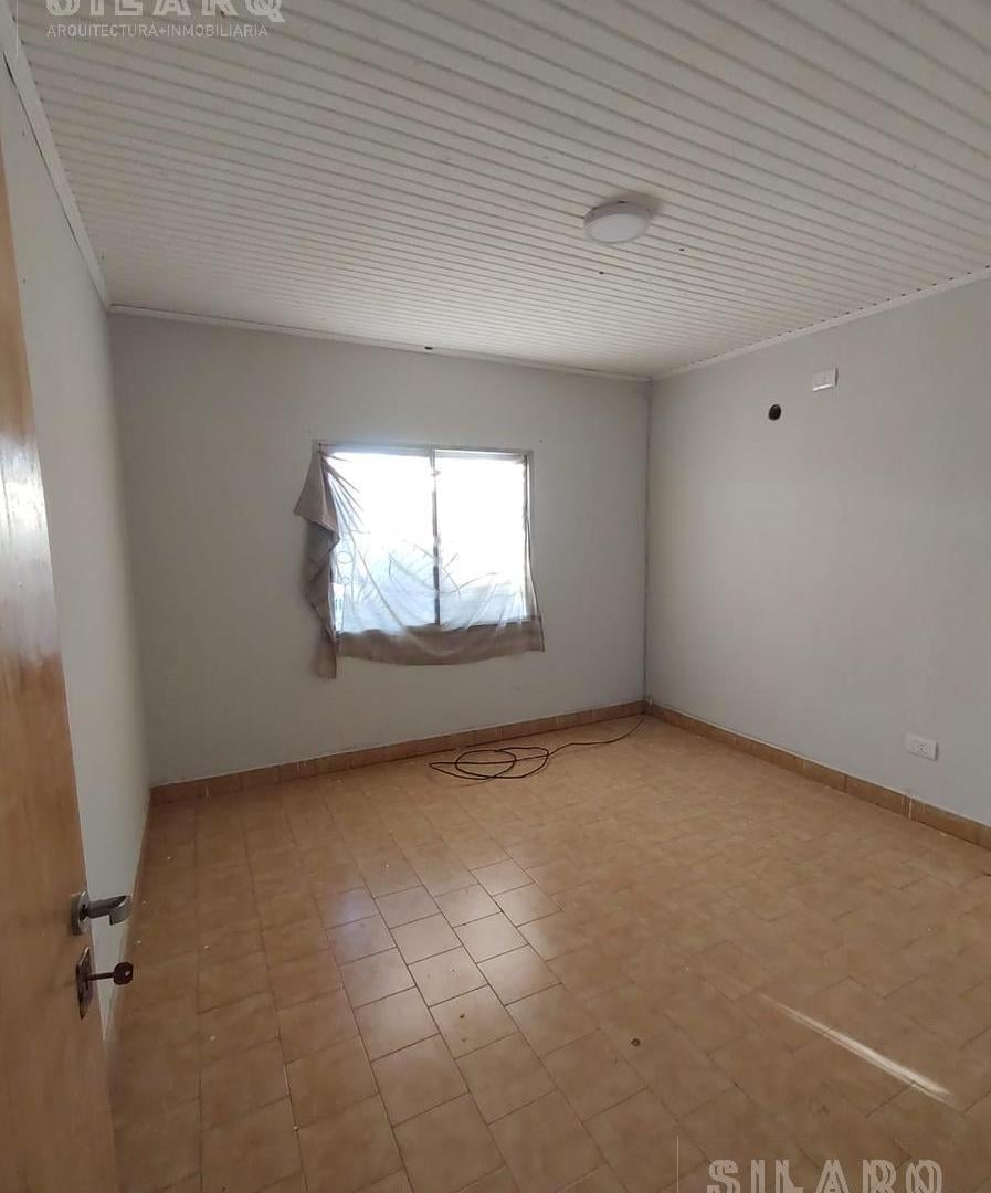 Foto de OFERTA! Casa en Venta de 3 Dormitorios completamente renovada, gran, imagen 3