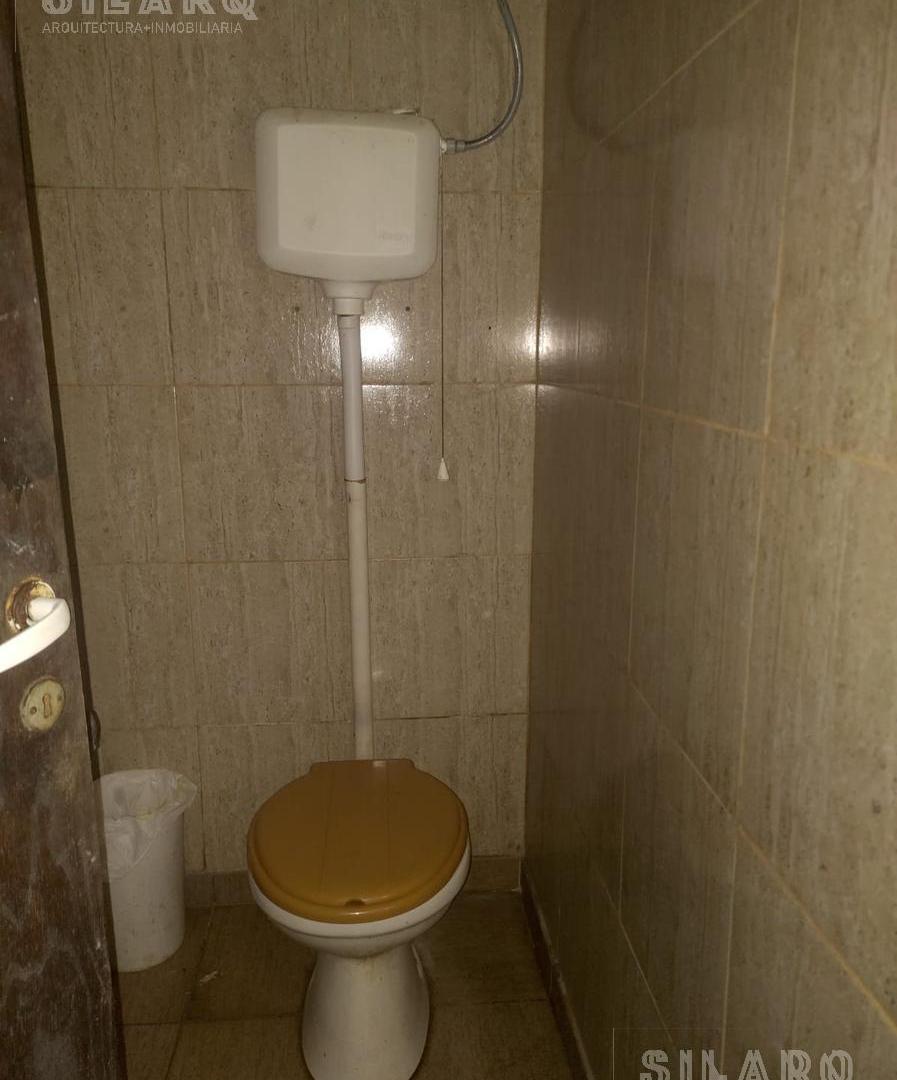 Foto de Oportunidad Edificio de Departamentos y Local comercial en Venta en el, imagen 3