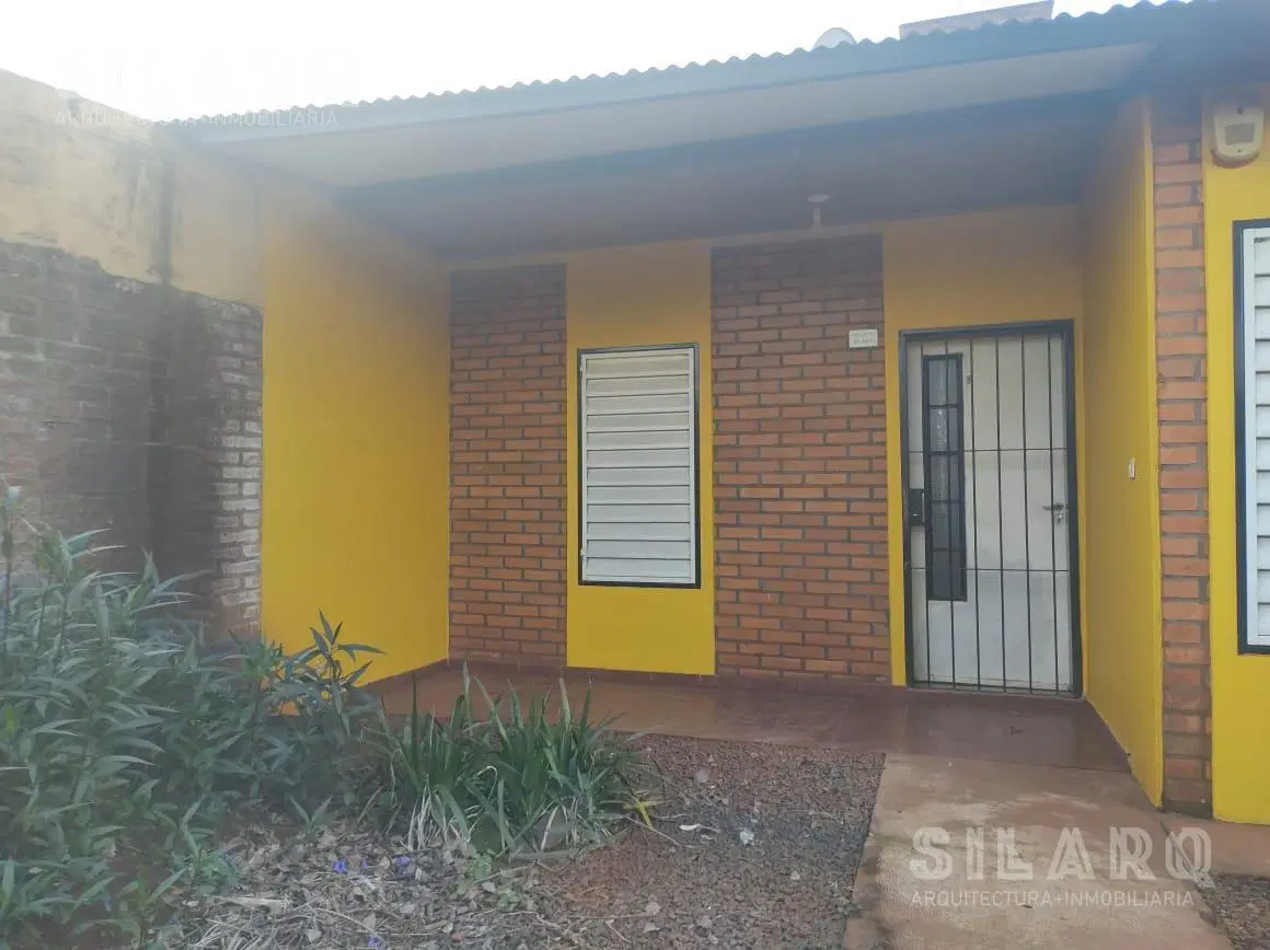 Alquilo Casa de 2 dormitorios en Barrio Cocomarola Oeste Posadas Misiones 5