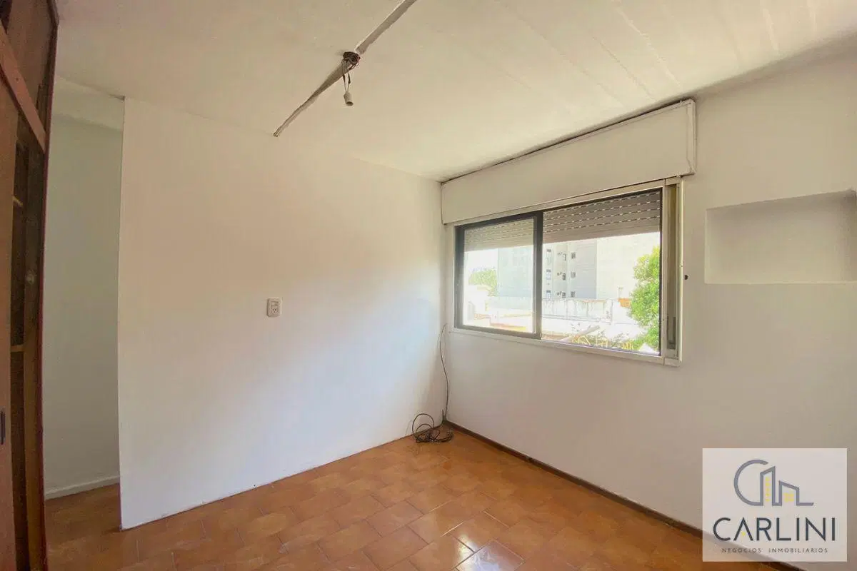 Av. Pellegrini 2774 Piso 02 Departamento 03 y 04 4