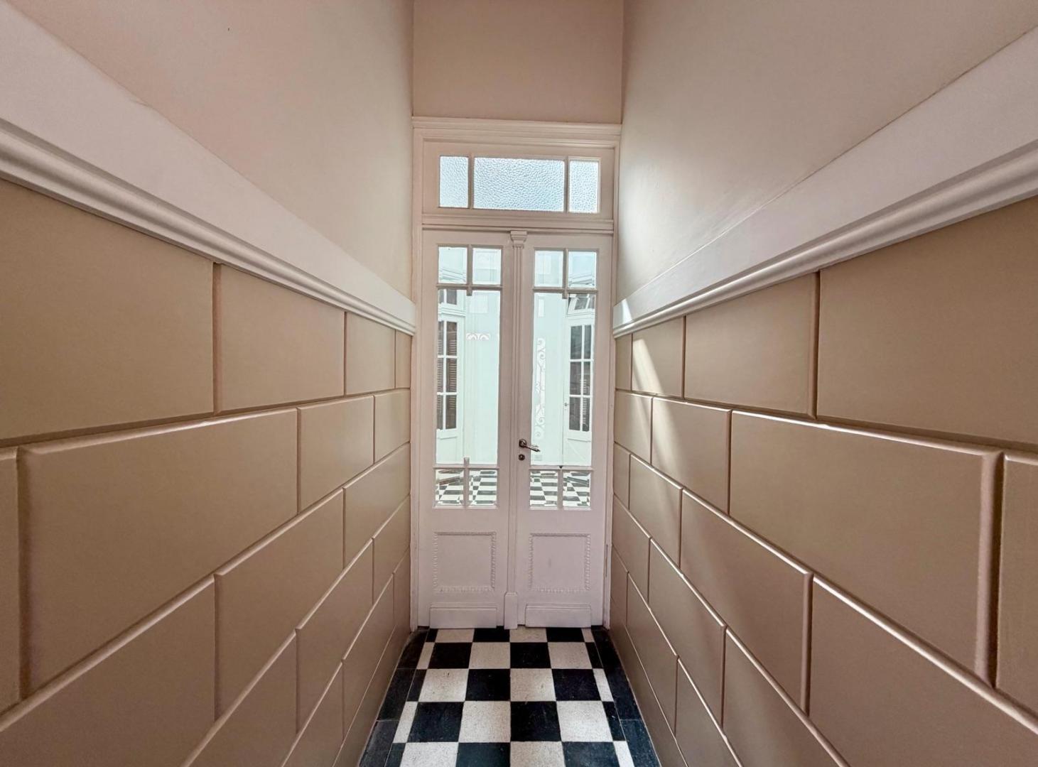 Foto de CASA - RIOBAMBA 800 - 3 DORMITORIOS - COCHERA, imagen 1