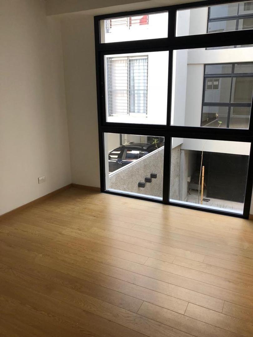 Departamento con Cochera Descubierta 2