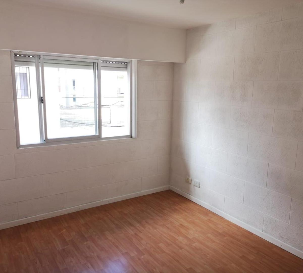 Foto de DEPARTAMENTO 2 AMBIENTES CON COCHERA, imagen 5