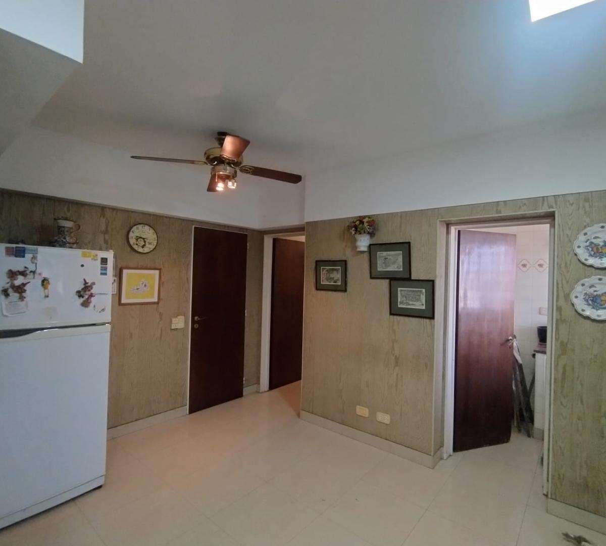 Foto de DEPARTAMENTO 4 AMBIENTES CON COCHERA, imagen 2