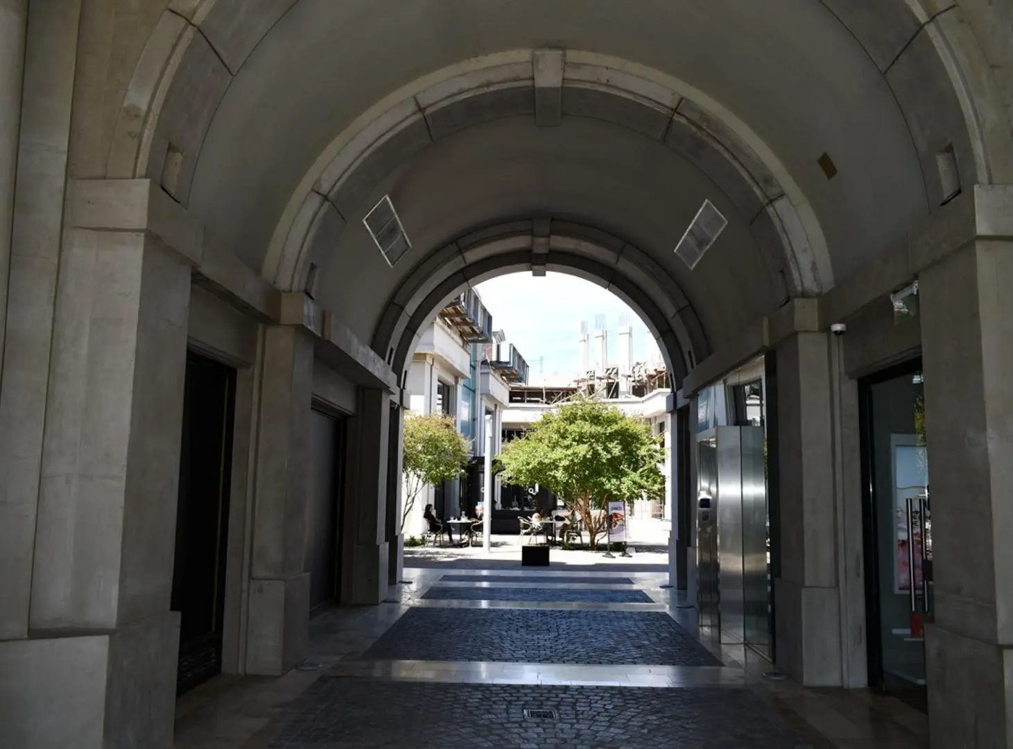 Penthouse 3 ambientes con balcón, cochera y baulera – Chatea 3