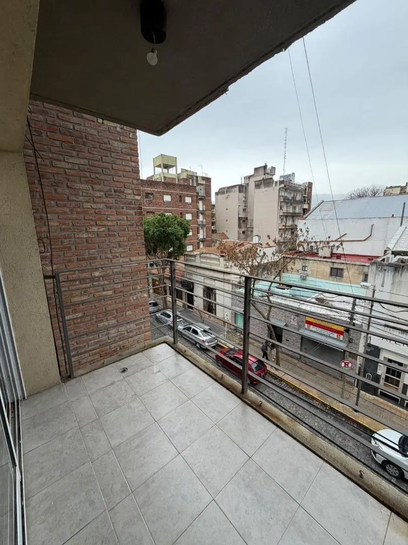 DEPARTAMENTO 2 AMBIENTES CON COCHERA 4
