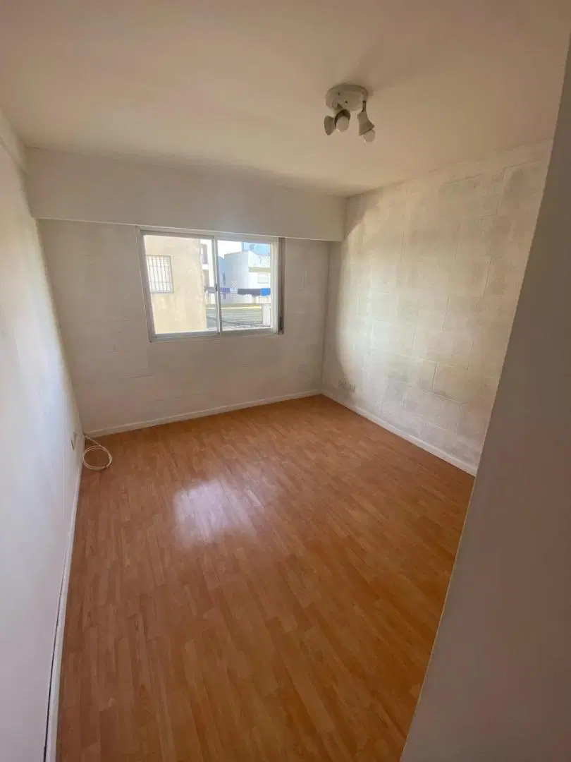 DEPARTAMENTO 2 AMBIENTES CON COCHERA 4