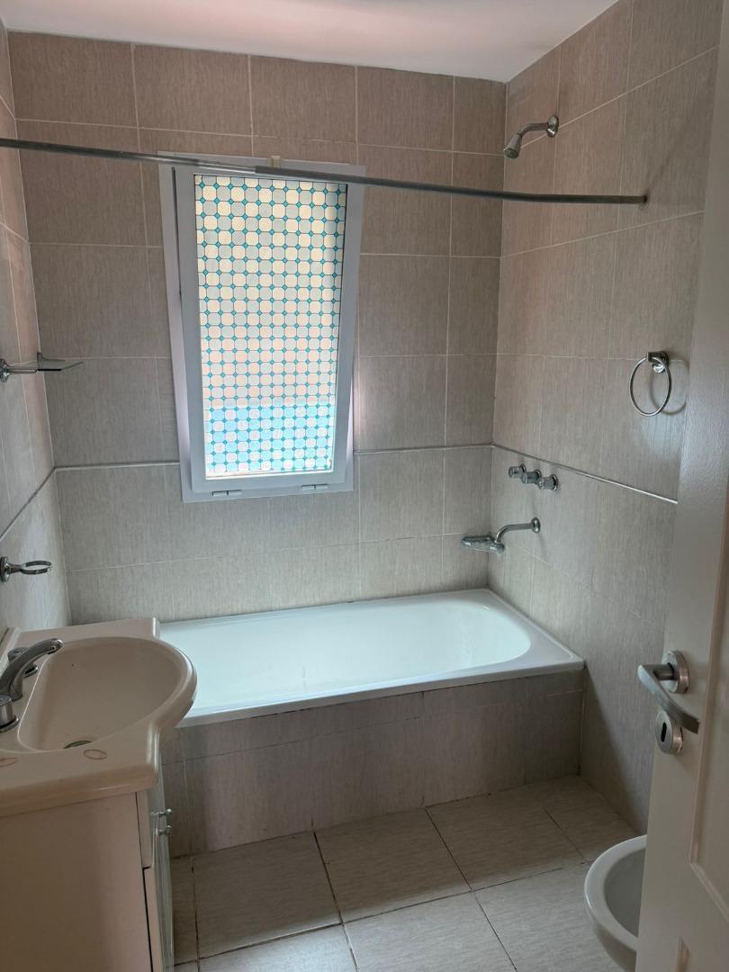 Foto de DEPARTAMENTO 2 AMBIENTES CON COCHERA CUBIERTA, imagen 4