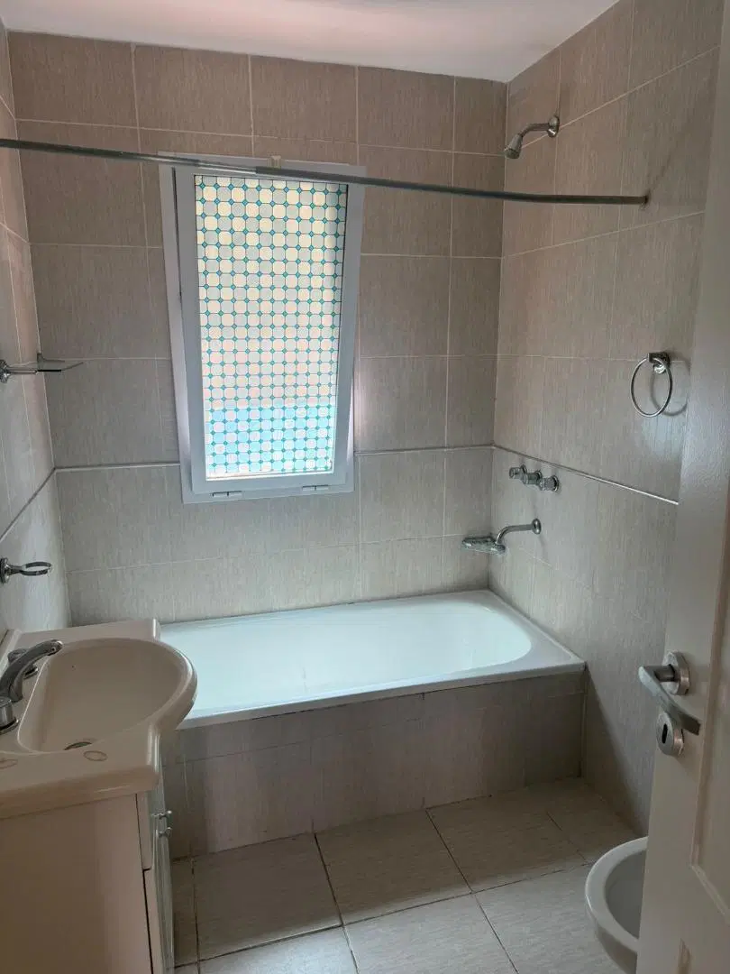 DEPARTAMENTO 2 AMBIENTES  CON COCHERA CUBIERTA 4