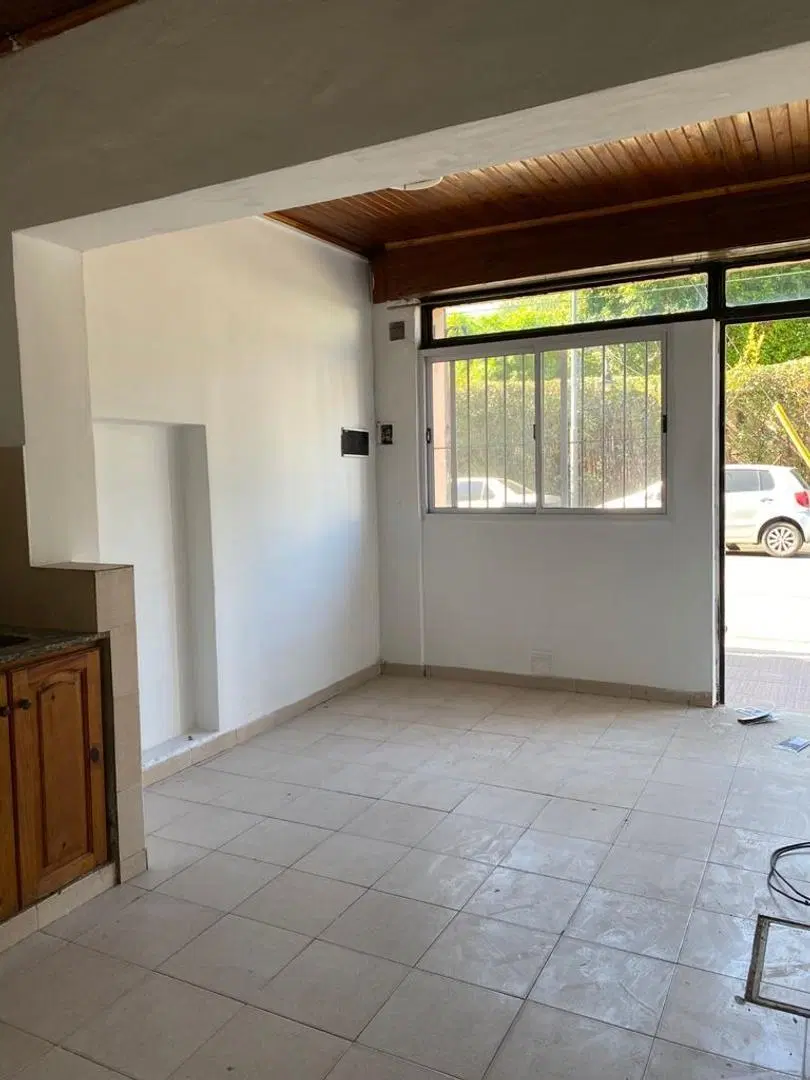 4 LOCALES + 2 VIVIENDAS VENTA EN BLOCK 3