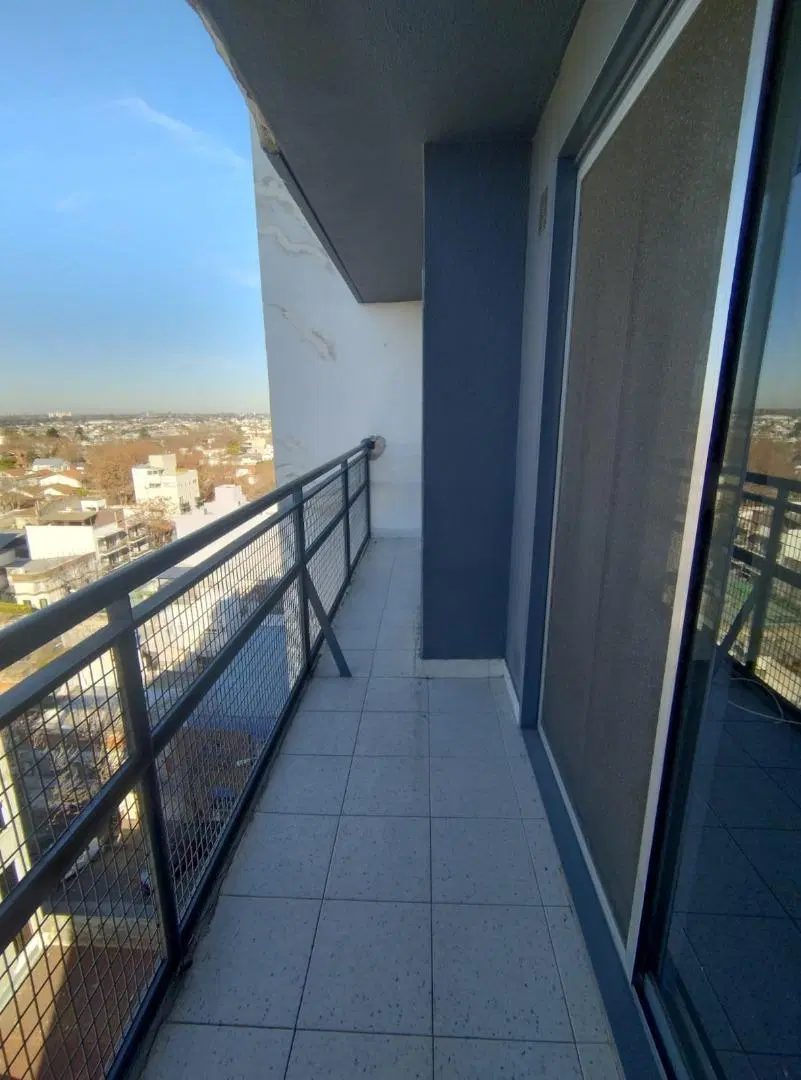DEPARTAMENTO 2 AMBIENTES CON COCHERA 5