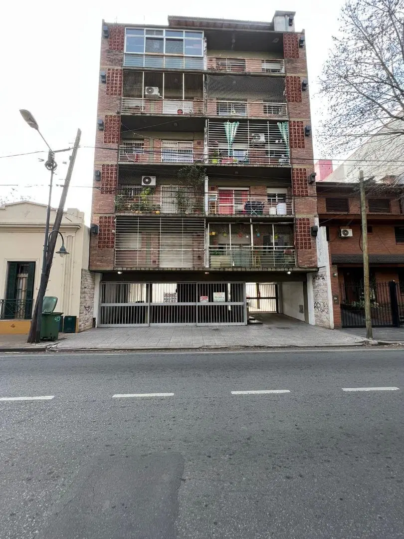 DEPARTAMENTO 2 AMBIENTES CON COCHERA 4