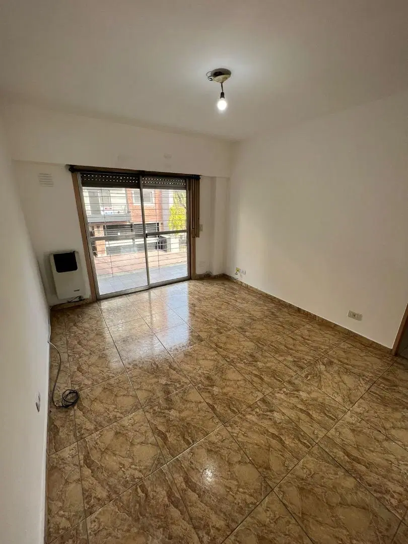 DEPARTAMENTO 2 AMBIENTES CON COCHERA 2