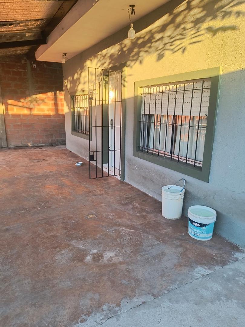 Casa en lote propio Barrio Los Ceibos González Catán R3 Km34