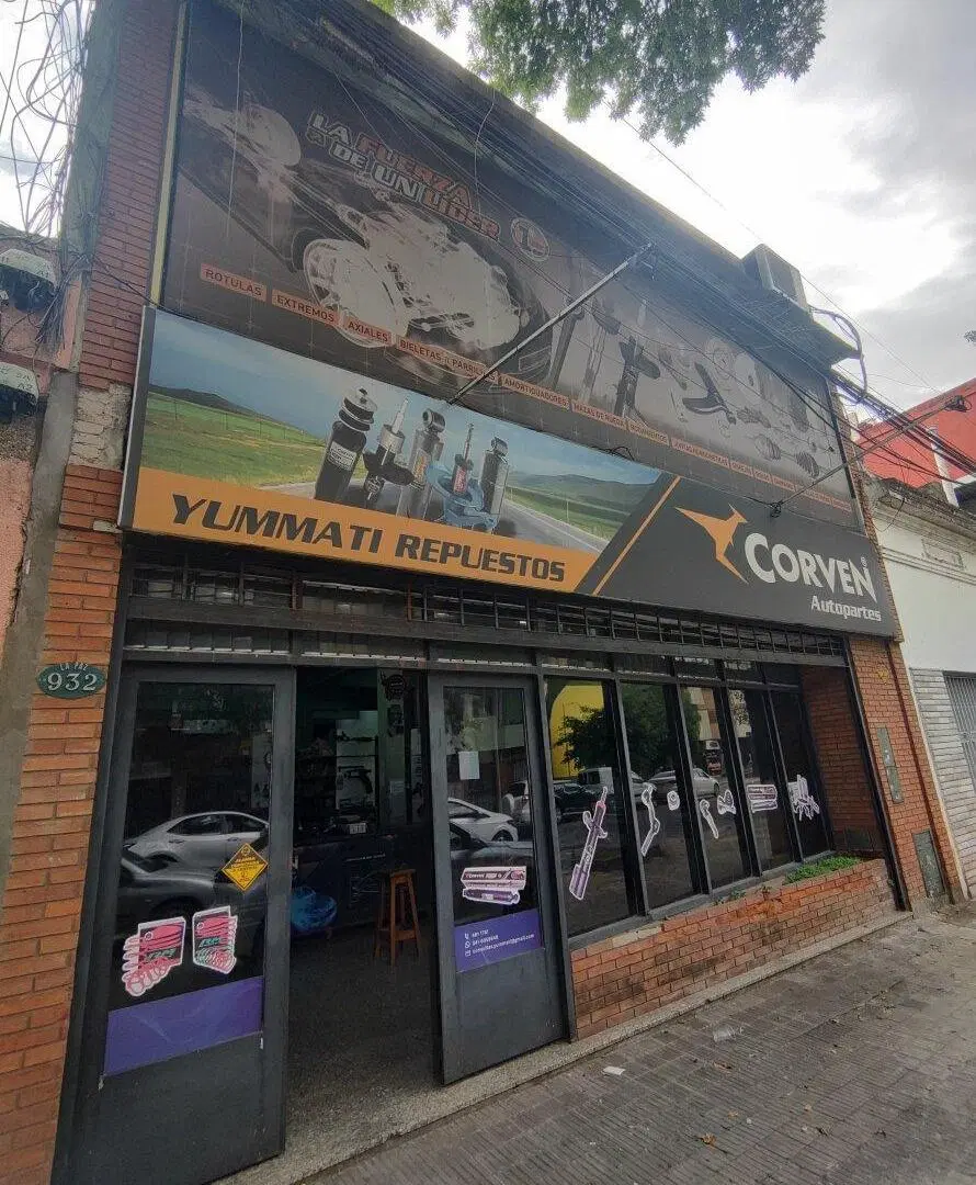 LOCAL COMERCIAL VIDRIADO - 370 m2 Cubiertos 1