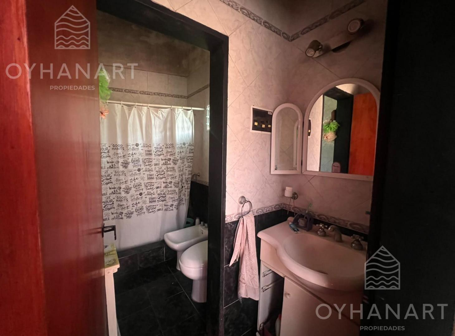 Foto de Terreno con casa tipo quincho y piscina, imagen 2