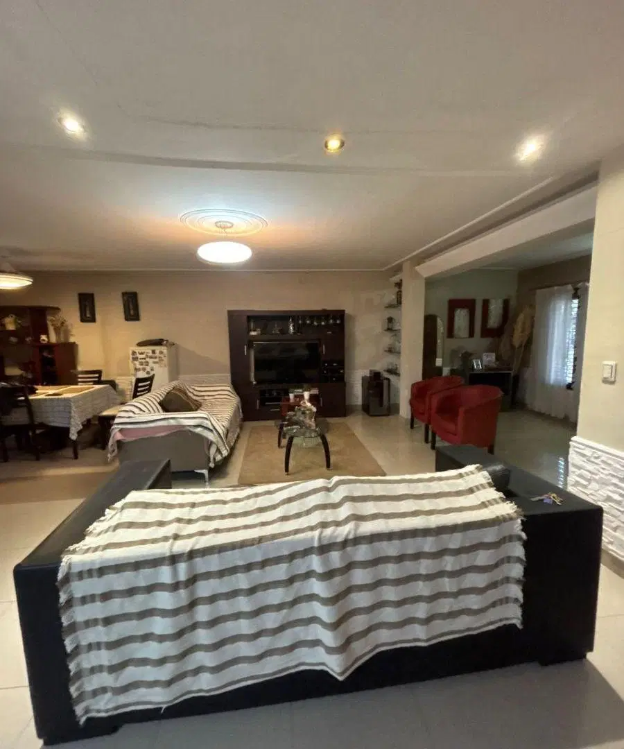 casa 4 dormitorios en barrio Rincon del Este Alderetes, Tucumán. 5