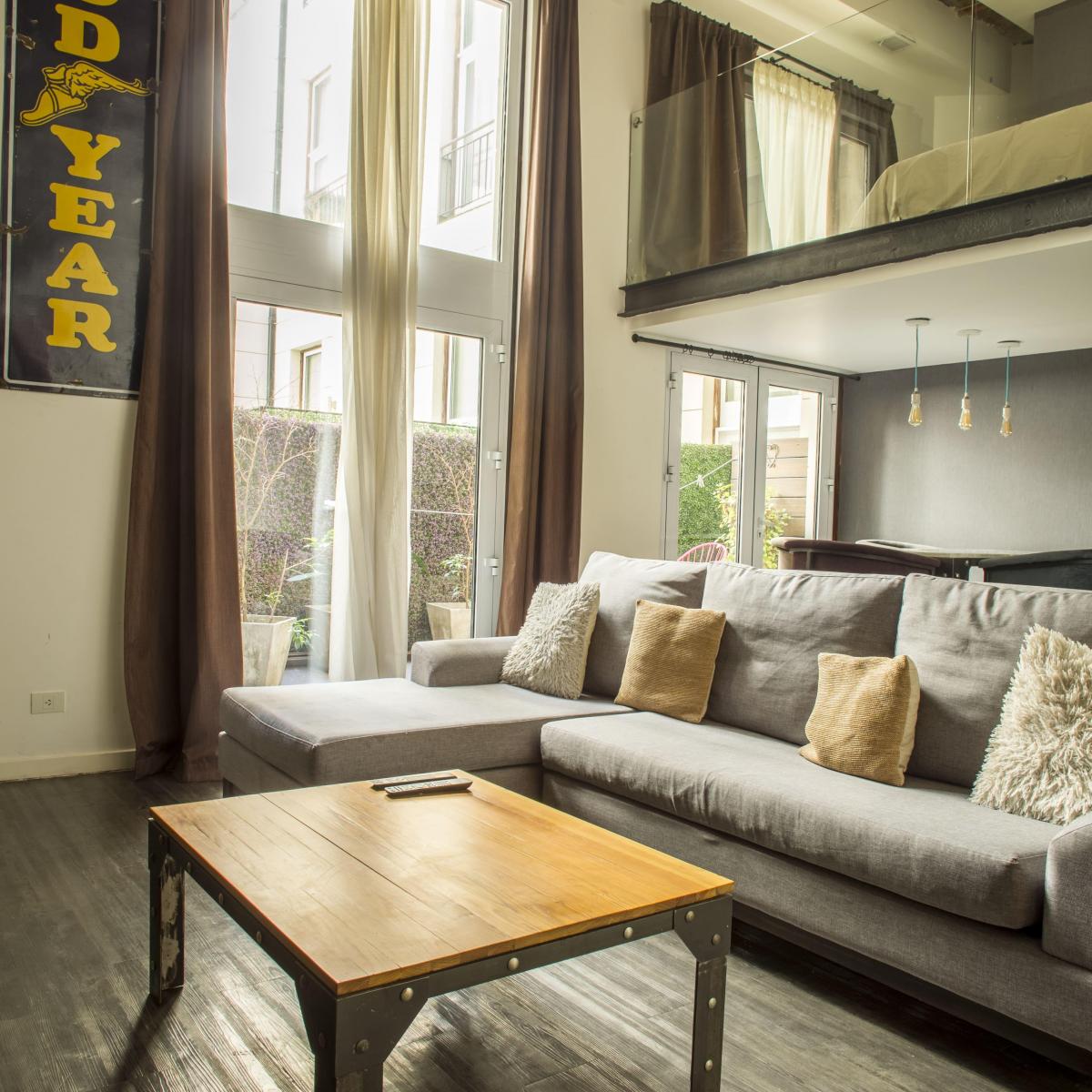 Foto de Loft de diseño en Palacio francés: piscina, sauna, restaurante y galería de arte en el edificio, imagen 2