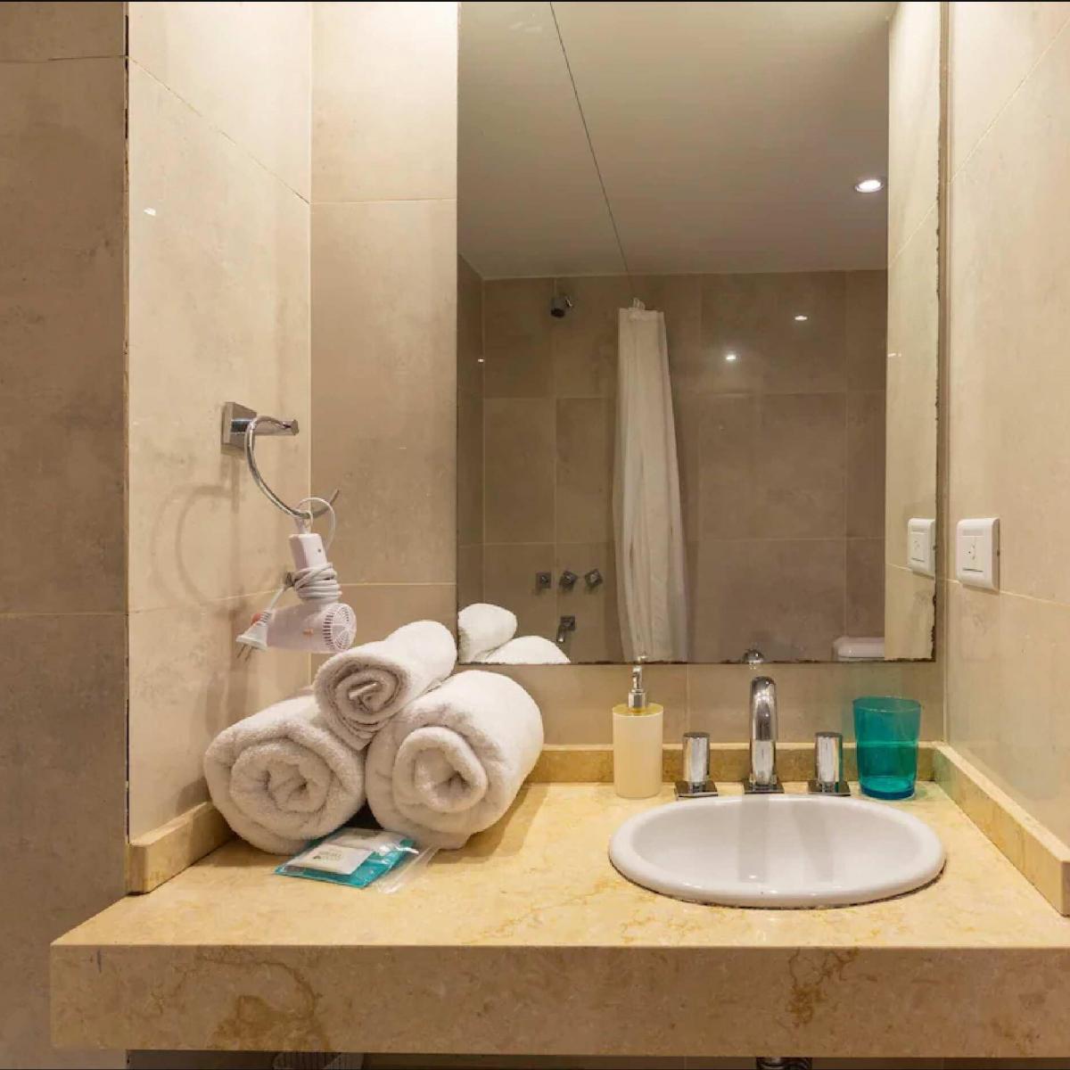 Depto Premium, Amoblado y Piscina 2